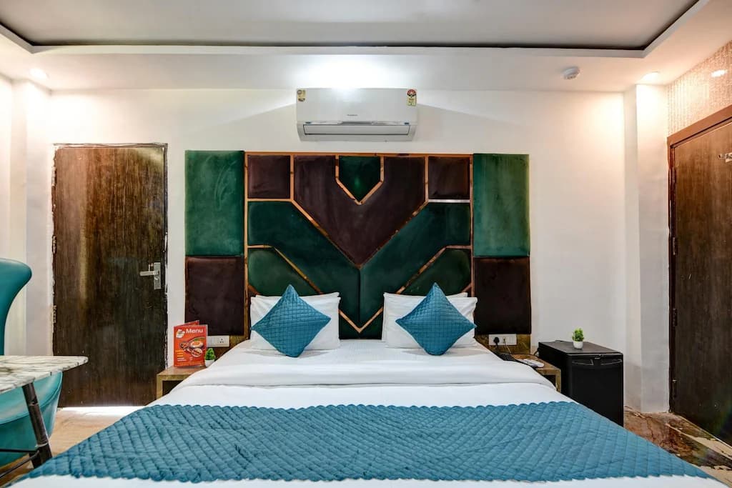 Hotel Double RR Deluxe Room (3)