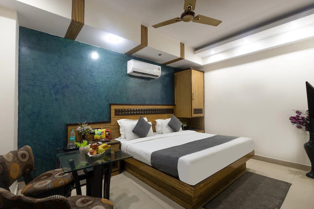 Hotel Shiv Dev Deluxe Room (2)