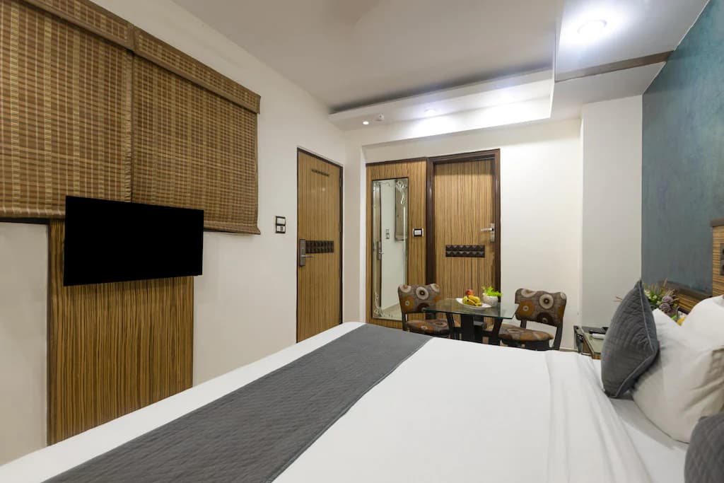 Hotel Shiv Dev Deluxe Room (3)